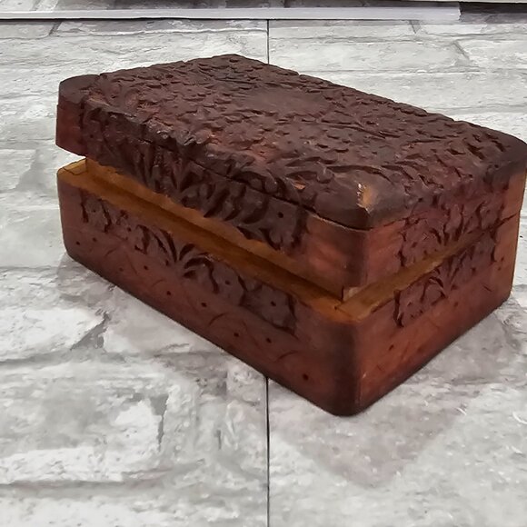 Wooden Felt Lined Jewelry Box Carved Floral Boho Decor Keepsake Box - Picture 8 of 12